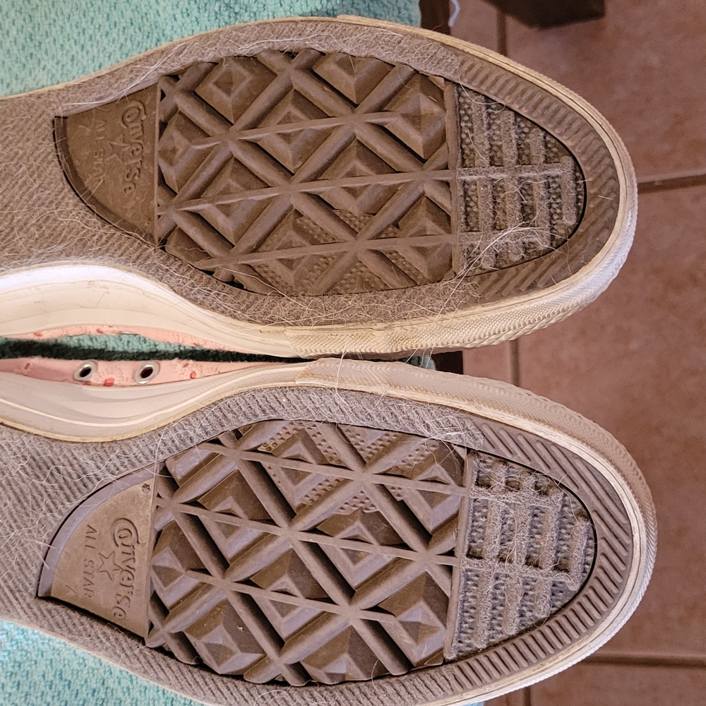 Converse Pink Slip Ins - Picture 4 of 4
